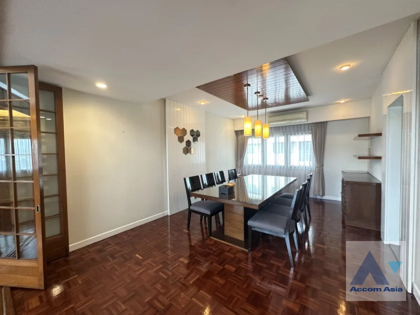  1  4 br Apartment For Rent in Ploenchit ,Bangkok BTS Ploenchit at Charming Style 1512369