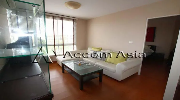 unit 1 Bedroom  Condominium For Rent in Sathorn, Bangkok  near MRT Lumphini (1512424)