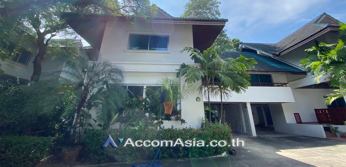 unit 3 Bedrooms  House For Rent in Sukhumvit, Bangkok  near BTS Phrom Phong (1512466)