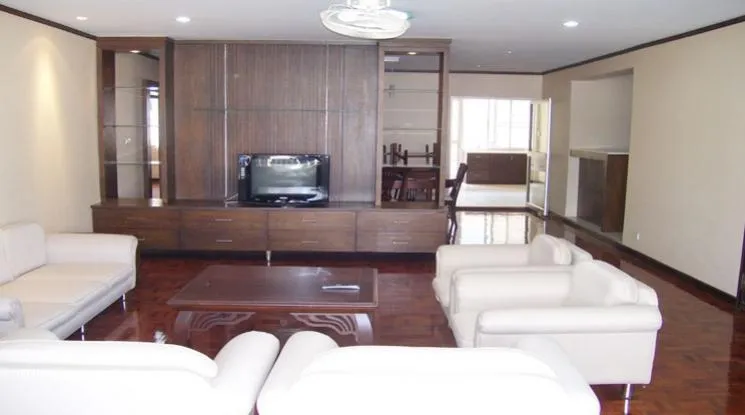 Pet friendly |  Private Environment Space Apartment  3 Bedroom for Sale & Rent BTS Phrom Phong in Sukhumvit Bangkok