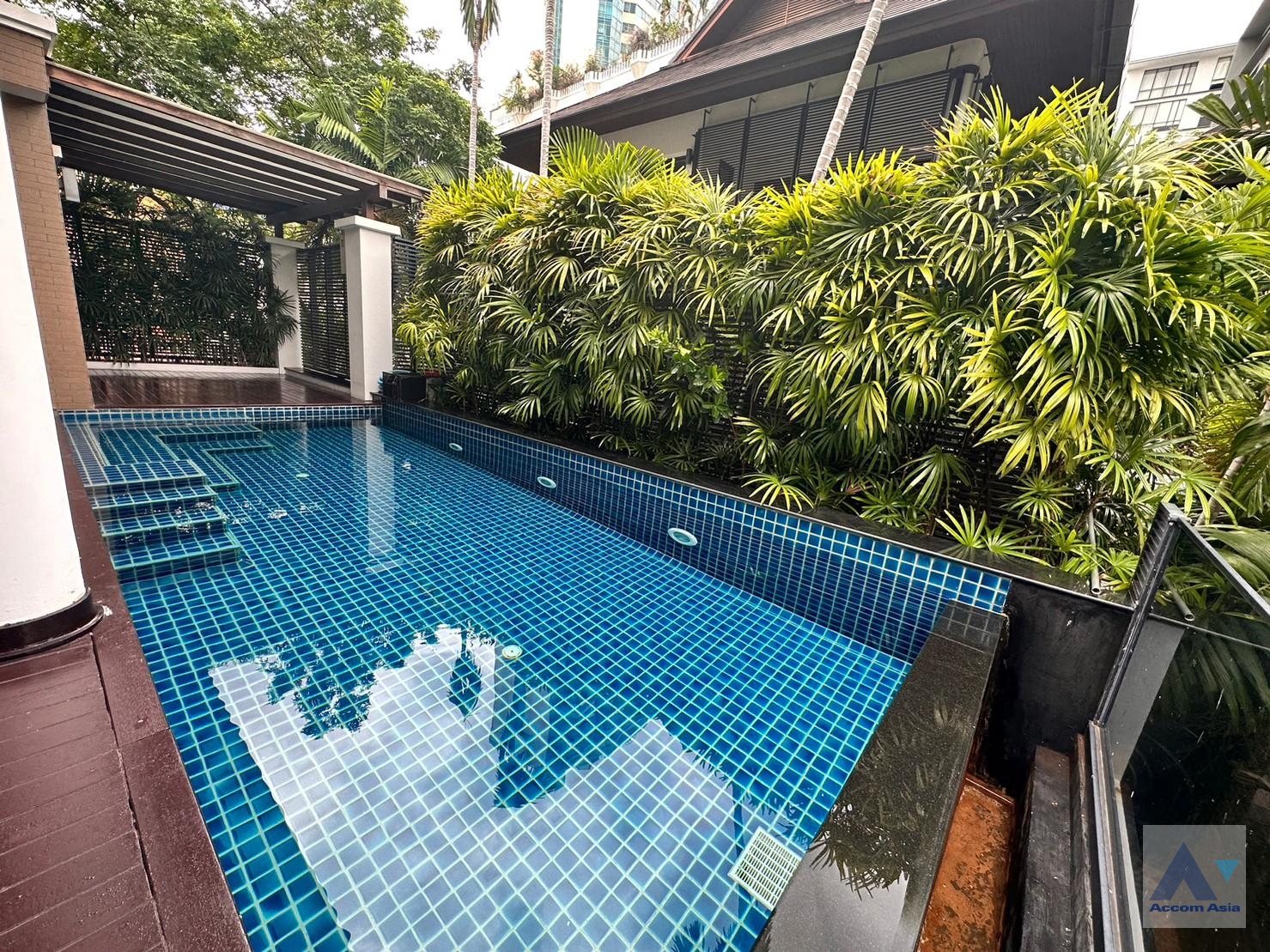 37  4 br House for rent and sale in Sukhumvit ,Bangkok BTS Asok - MRT Sukhumvit at House with pool Exclusive compound 1812512