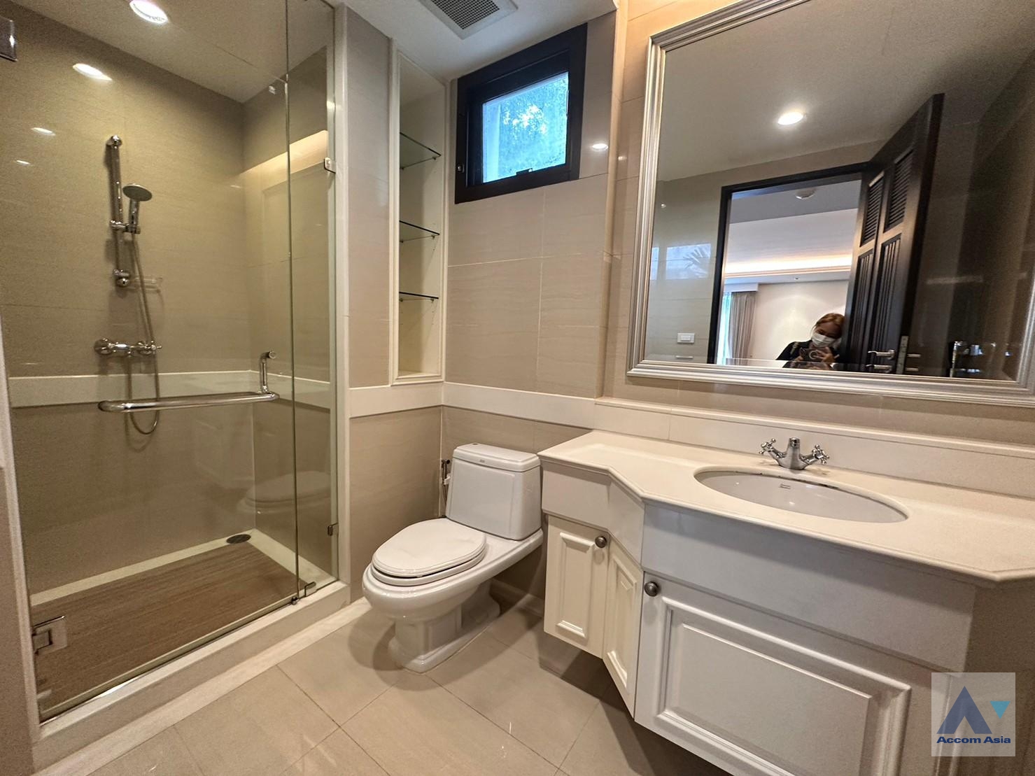 22  4 br House for rent and sale in Sukhumvit ,Bangkok BTS Asok - MRT Sukhumvit at House with pool Exclusive compound 1812512