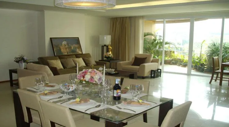 unitPet friendly |  3 Bedrooms  Apartment For Rent in Sukhumvit, Bangkok  near BTS Phrom Phong (1412545)
