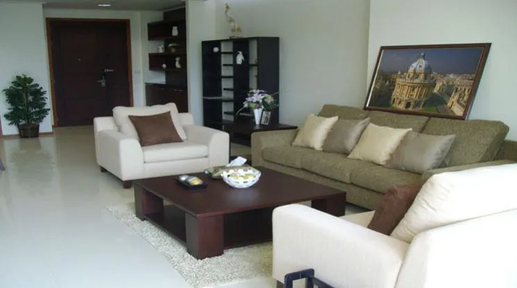 unitPet friendly |  3 Bedrooms  Apartment For Rent in Sukhumvit, Bangkok  near BTS Phrom Phong (1412545)