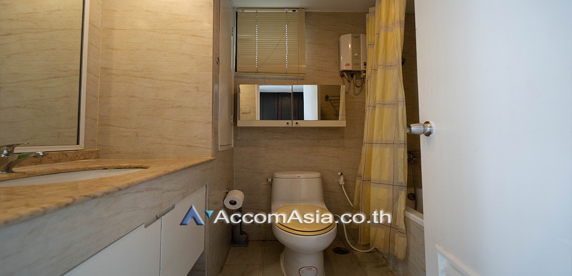 9  3 br Condominium For Rent in Silom ,Bangkok BTS Sala Daeng - MRT Silom at SLD Condominium 1512577