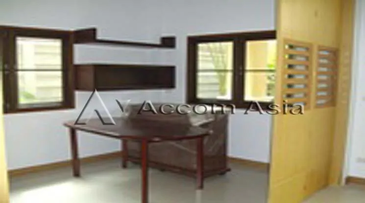 unit 4 Bedrooms  House For Rent in Ratchadaphisek, Bangkok  (1812605)