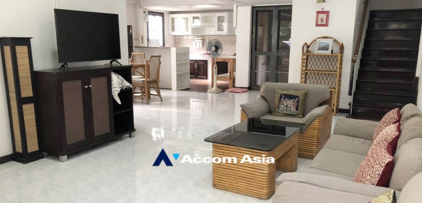  1  2 br House for rent and sale in Sukhumvit ,Bangkok BTS Nana at Homely atmosphere 1812612