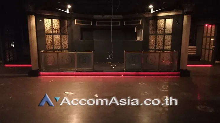 unit Retail / showroom For Rent in Sukhumvit, Bangkok  near MRT Sukhumvit - BTS Asok (1412631)