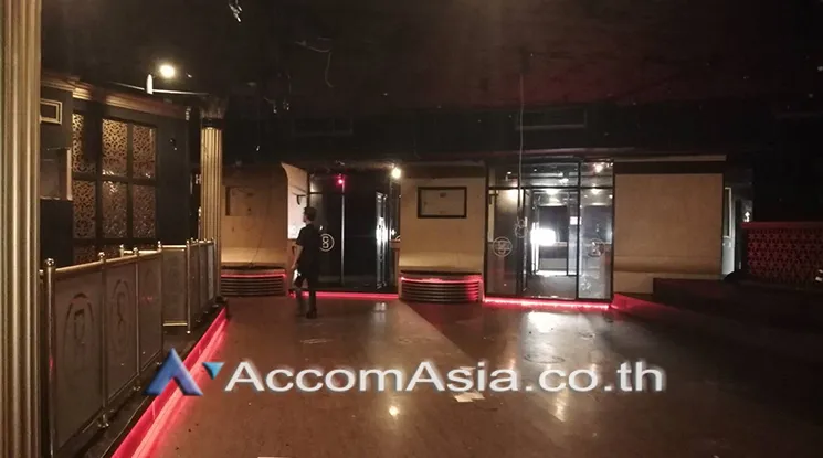4  Retail / Showroom For Rent in Sukhumvit ,Bangkok MRT Sukhumvit - BTS Asok at Retail Space for RENT 1412631