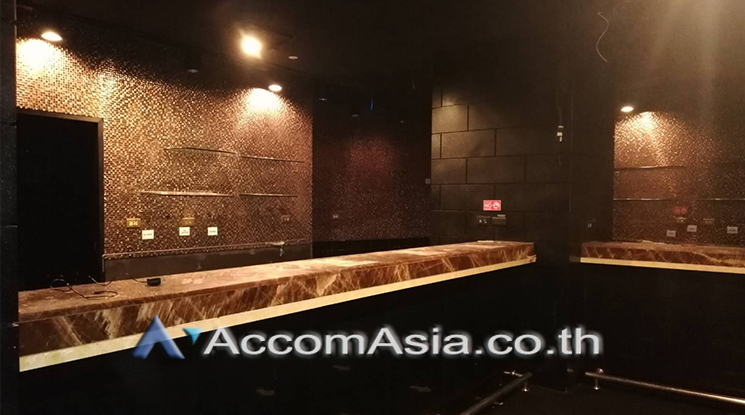 8  Retail / Showroom For Rent in Sukhumvit ,Bangkok MRT Sukhumvit - BTS Asok at Retail Space for RENT 1412631