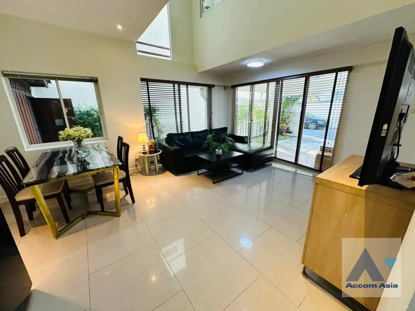  1  5 br House For Rent in Sukhumvit ,Bangkok BTS Phrom Phong 2312674