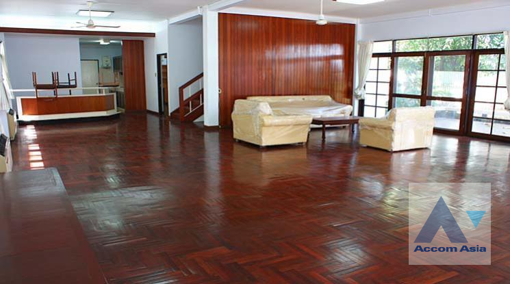  1  4 br House For Rent in Sukhumvit ,Bangkok BTS Phrom Phong at Privacy Living 1812697