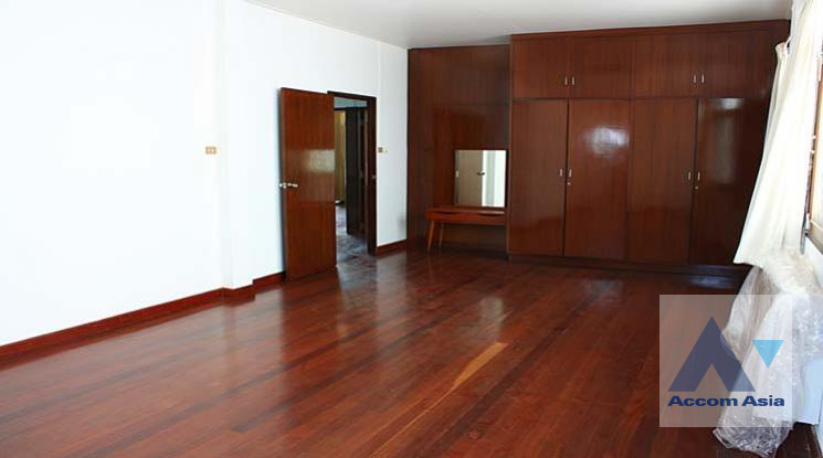 5  4 br House For Rent in Sukhumvit ,Bangkok BTS Phrom Phong at Privacy Living 1812697