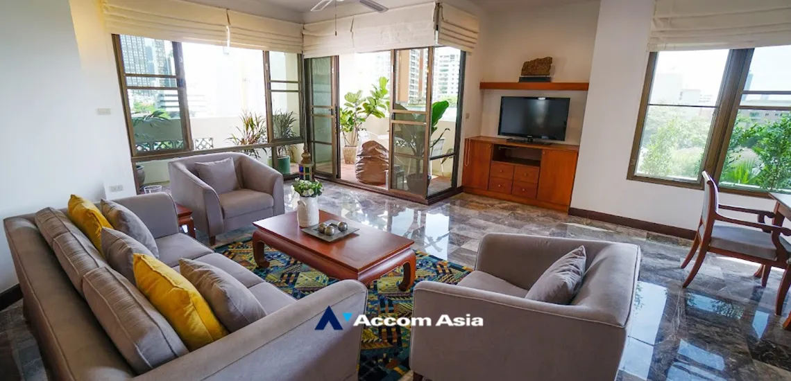 unit 3 Bedrooms  Apartment For Rent in Sukhumvit, Bangkok  near BTS Phrom Phong (1512720)