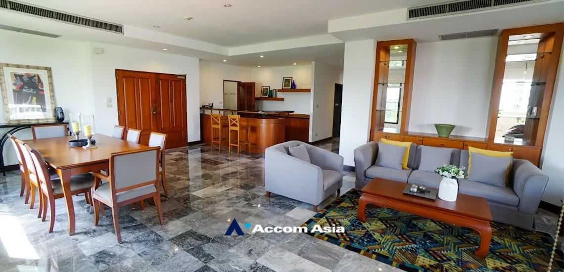 unit 3 Bedrooms  Apartment For Rent in Sukhumvit, Bangkok  near BTS Phrom Phong (1512720)
