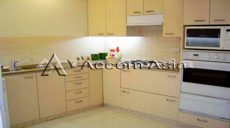  2  4 br Apartment For Rent in Sathorn ,Bangkok MRT Lumphini - BTS Sala Daeng at Children Dreaming Place - Garden 1412762