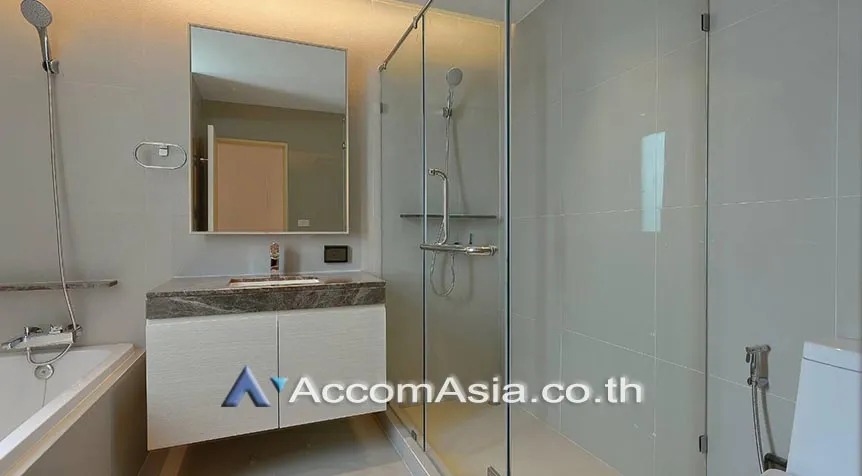 1  3 br Apartment For Rent in Sukhumvit ,Bangkok BTS Phrom Phong at High-Rise Serviced Apartment Near The Em District 1412782