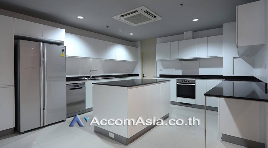 4  3 br Apartment For Rent in Sukhumvit ,Bangkok BTS Phrom Phong at High-Rise Serviced Apartment Near The Em District 1412782