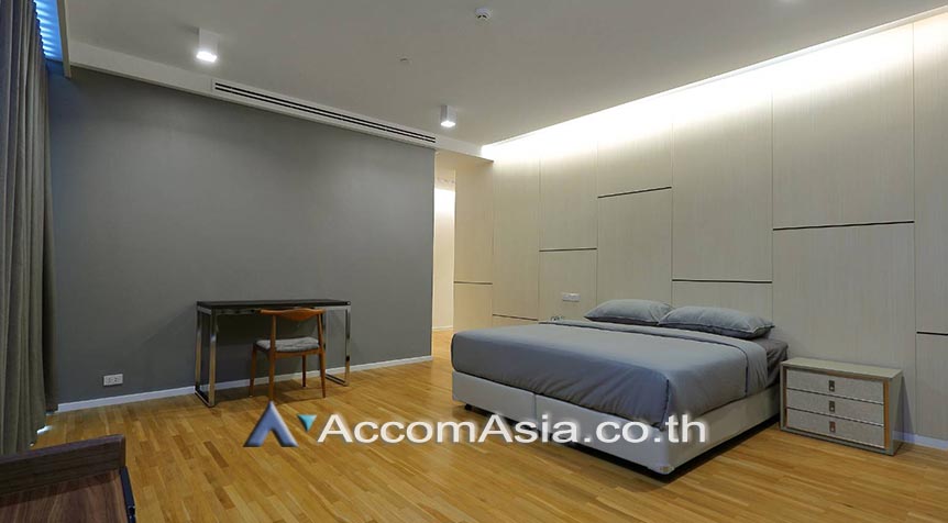 7  3 br Apartment For Rent in Sukhumvit ,Bangkok BTS Phrom Phong at High-Rise Serviced Apartment Near The Em District 1412782