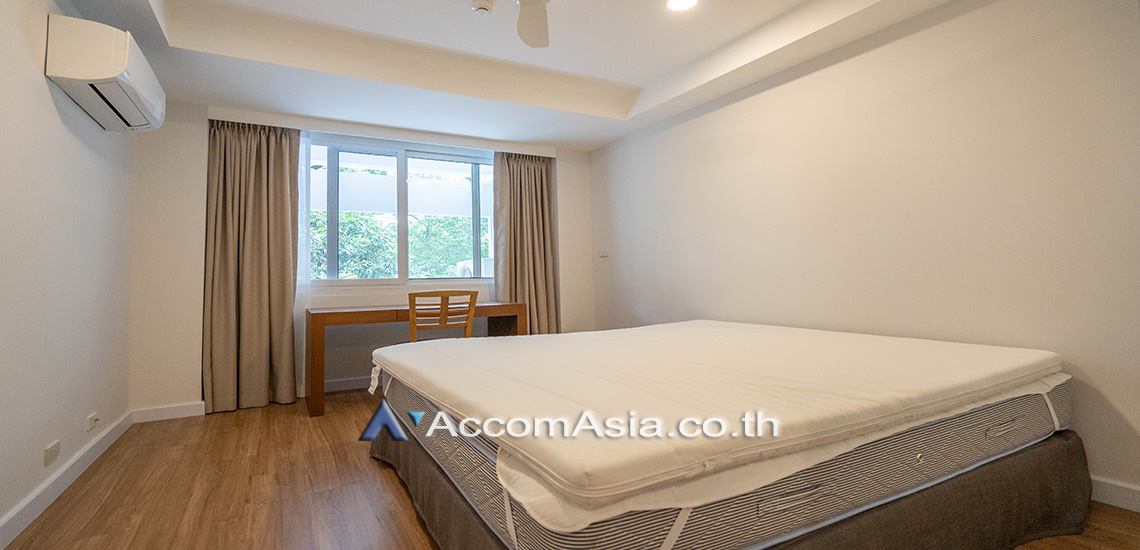 9  3 br Apartment For Rent in Sathorn ,Bangkok BTS Chong Nonsi at Cozy Low-Rise Apartment in a Premium Compound 1412786