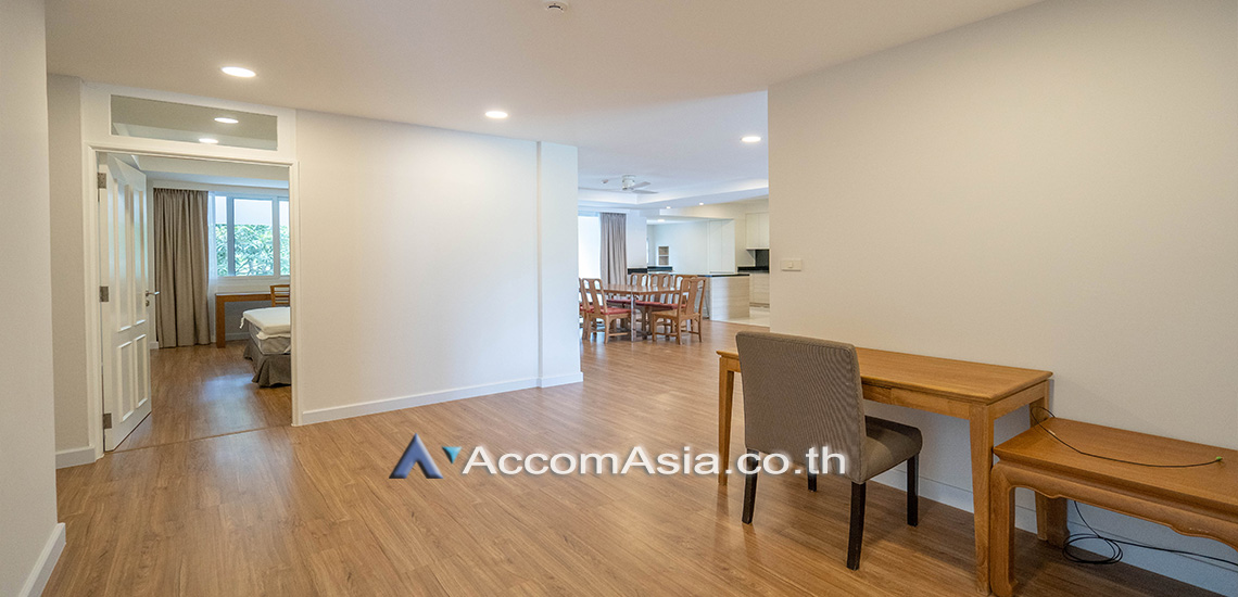 4  3 br Apartment For Rent in Sathorn ,Bangkok BTS Chong Nonsi at Cozy Low-Rise Apartment in a Premium Compound 1412786