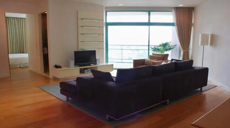 unit 2 Bedrooms  Apartment For Rent in Charoen Nakhon, Bangkok  (1412817)