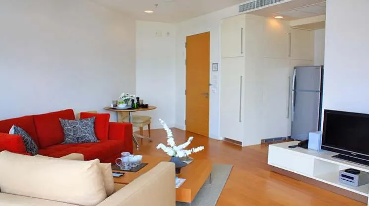 unit 1 Bedroom  Apartment For Rent in Charoen Nakhon, Bangkok  near BTS Saphan Taksin (1412820)