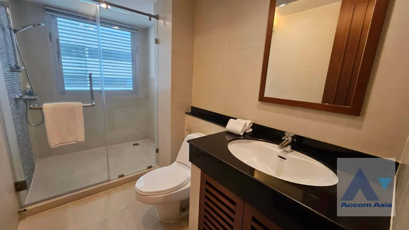 17  3 br Apartment For Rent in Silom ,Bangkok BTS Surasak at High-end Low Rise  1412830
