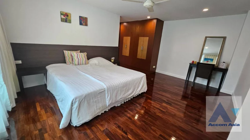 10  3 br Apartment For Rent in Silom ,Bangkok BTS Surasak at High-end Low Rise  1412830