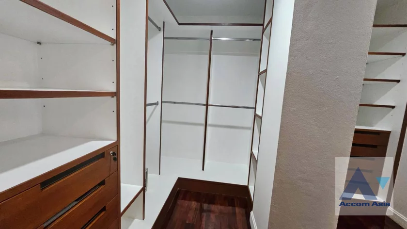 16  3 br Apartment For Rent in Silom ,Bangkok BTS Surasak at High-end Low Rise  1412830