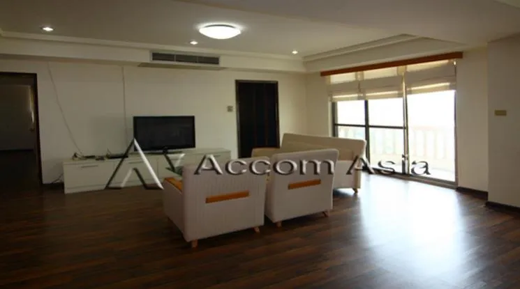 unit 3 Bedrooms  Condominium For Rent in Sukhumvit, Bangkok  near BTS Phrom Phong (1512952)