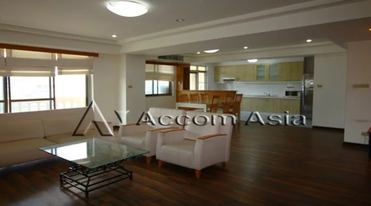 unit 3 Bedrooms  Condominium For Rent in Sukhumvit, Bangkok  near BTS Phrom Phong (1512952)