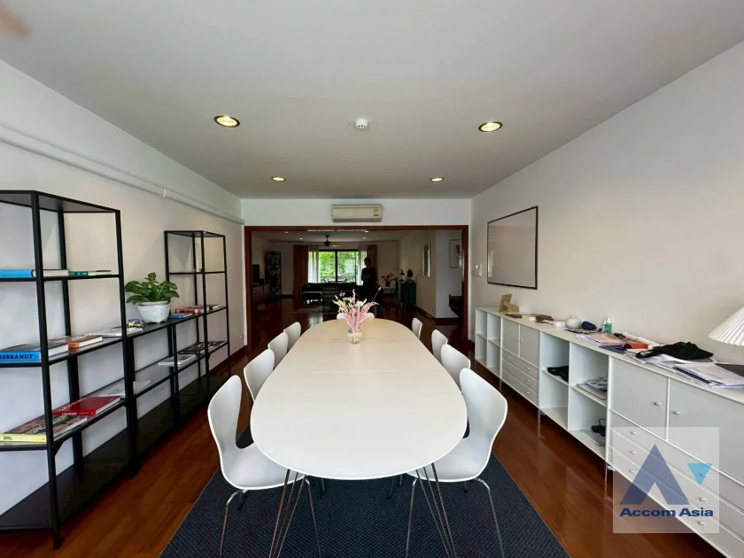 6  4 br Apartment For Rent in Sathorn ,Bangkok BTS Sala Daeng - MRT Lumphini at Secluded Ambiance 20565
