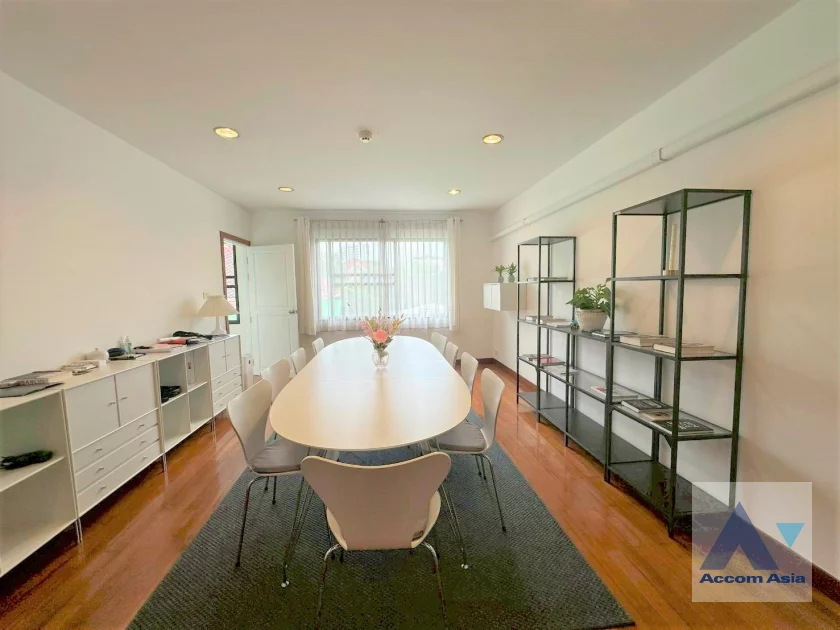 7  4 br Apartment For Rent in Sathorn ,Bangkok BTS Sala Daeng - MRT Lumphini at Secluded Ambiance 20565
