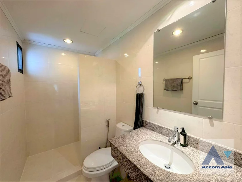 19  4 br Apartment For Rent in Sathorn ,Bangkok BTS Sala Daeng - MRT Lumphini at Secluded Ambiance 20565