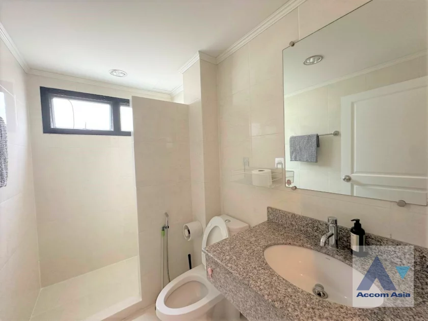 20  4 br Apartment For Rent in Sathorn ,Bangkok BTS Sala Daeng - MRT Lumphini at Secluded Ambiance 20565