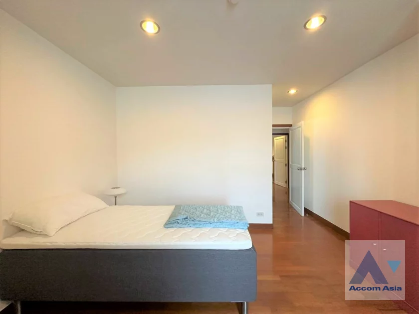 15  4 br Apartment For Rent in Sathorn ,Bangkok BTS Sala Daeng - MRT Lumphini at Secluded Ambiance 20565