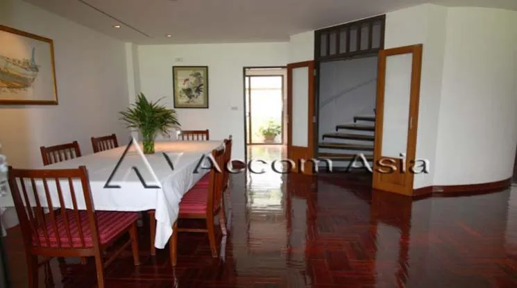 Penthouse townhouse for rent in Sathorn, Bangkok Code 50064