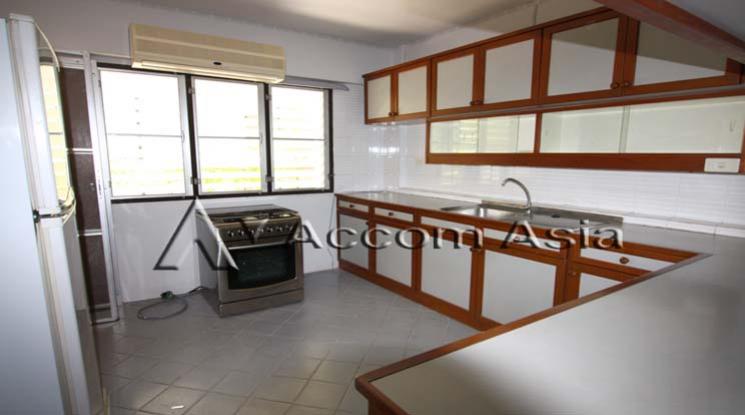 5  5 br Townhouse For Rent in Sathorn ,Bangkok MRT Lumphini - BTS Sala Daeng at A serene townhouse nestled in the city center  50064