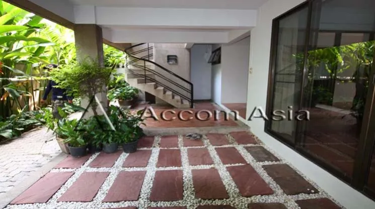 9  5 br Townhouse for rent and sale in Sathorn ,Bangkok MRT Lumphini - BTS Sala Daeng at A serene townhouse nestled in the city center  50064