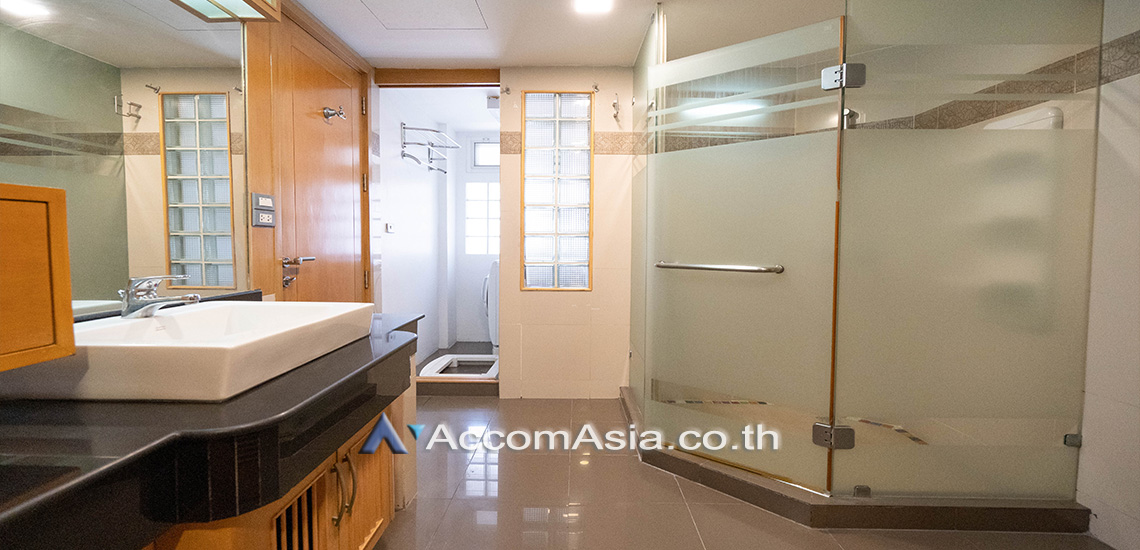 8  3 br Apartment For Rent in Sathorn ,Bangkok BTS Chong Nonsi at The Lush Greenery Residence 1413089