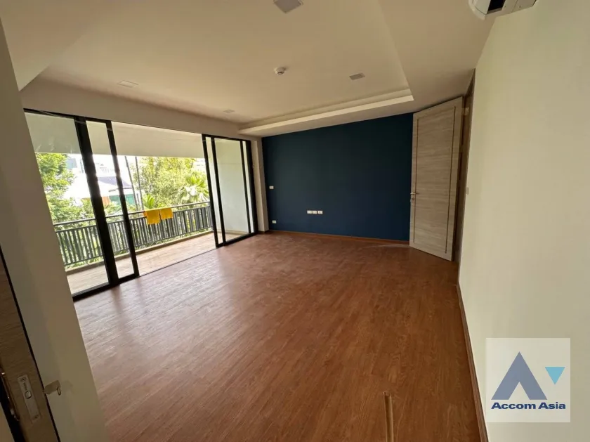  2  4 br Apartment For Rent in Sathorn ,Bangkok BTS Chong Nonsi at The Lush Greenery Residence 10112