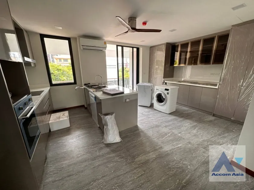 8  4 br Apartment For Rent in Sathorn ,Bangkok BTS Chong Nonsi at The Lush Greenery Residence 10112