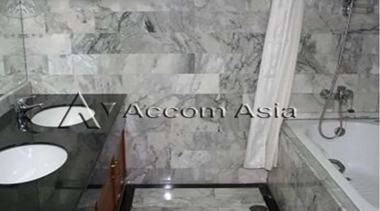 4  4 br Condominium For Rent in Sukhumvit ,Bangkok BTS Ekkamai at Tai Ping Tower 1513155