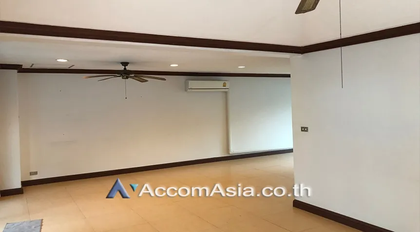 2  4 br Townhouse For Rent in Sukhumvit ,Bangkok BTS Asok - MRT Sukhumvit at Kiarti Thanee City 2513275