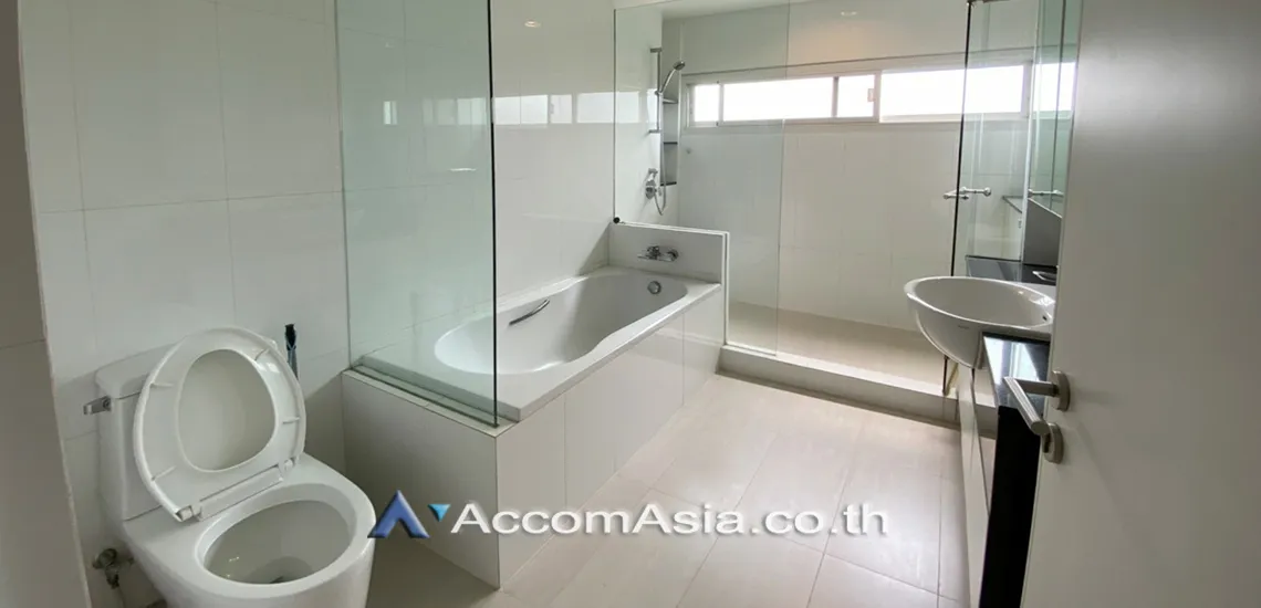 11  4 br Apartment For Rent in Sathorn ,Bangkok BTS Chong Nonsi at Cozy Low-Rise Apartment in a Premium Compound 1413277