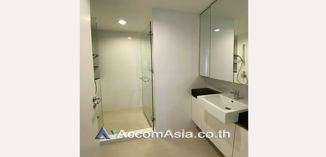 14  4 br Apartment For Rent in Sathorn ,Bangkok BTS Chong Nonsi at Cozy Low-Rise Apartment in a Premium Compound 1413277
