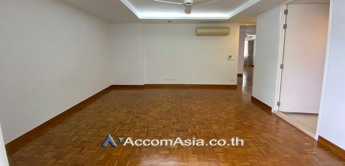 4  4 br Apartment For Rent in Sathorn ,Bangkok BTS Chong Nonsi at Cozy Low-Rise Apartment in a Premium Compound 1413277