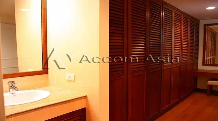 8  3 br Apartment For Rent in Sukhumvit ,Bangkok BTS Phrom Phong at Greenery Space In Bangkok 10113