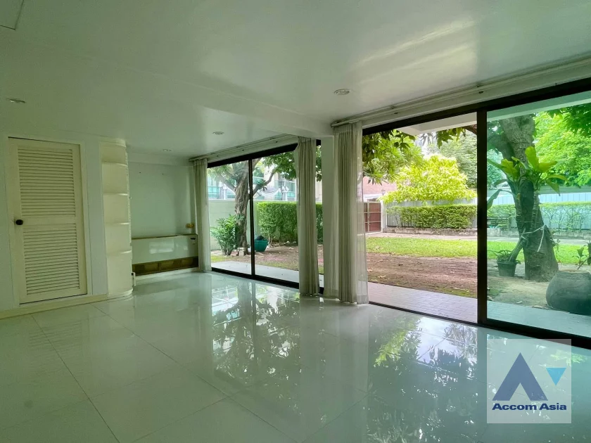 unitHome Office, Pet friendly |  2 Bedrooms  House For Rent & Sale in Ploenchit, Bangkok  near BTS Ploenchit (1713336)
